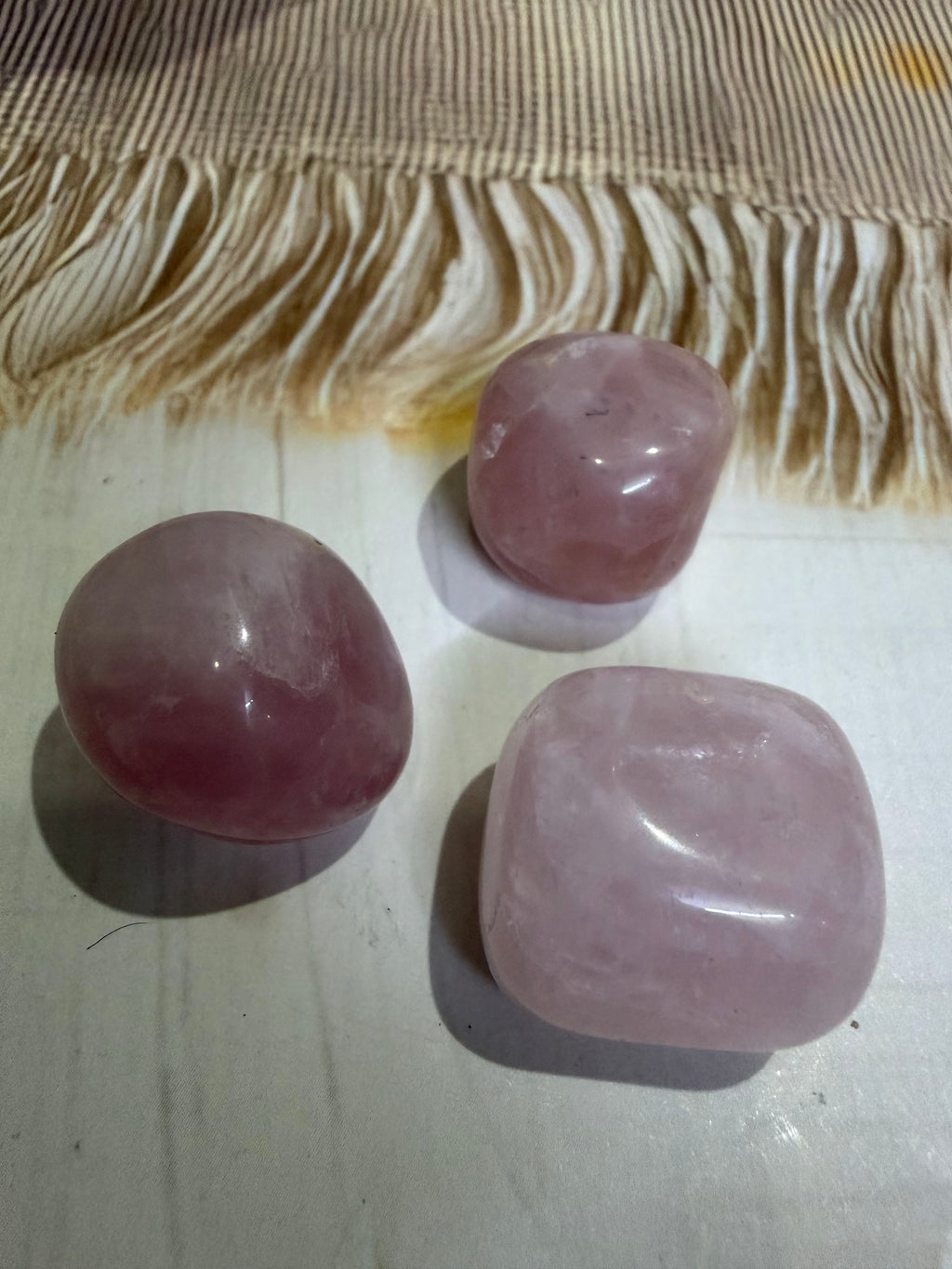 Rose Quartz Tumble Stone – Natural Polished Crystal for Love & Emotional Healing